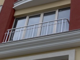Перила для балкона из алюминия с круглым профилем цвет серебро