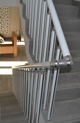 Поручні для сходів з алюмінію з круглим профілем ексклюзивний колір без прутиків
