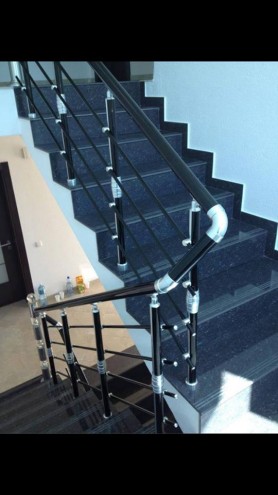 Перила алюминиевые на лестницу круглый профиль  эксклюзивный цвет с прутиками