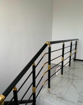 Перила для лестницы из алюминия с круглым профилем эксклюзивный цвет с прутиками