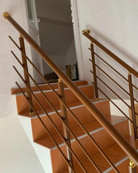 Перила для лестницы из алюминия с круглым профилем эксклюзивный цвет с прутиками