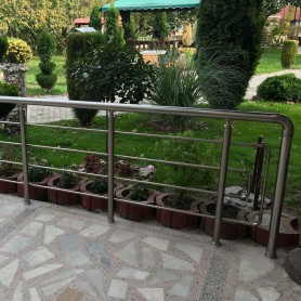 Поруччя для балконів та терас з алюмінію з круглим профілем колір шампань із прутиками