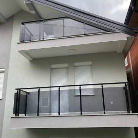 Перила для балкона из алюминия с квадратным профилем эксклюзивный цвет  со стеклом