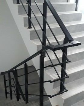 Поручні для сходів з алюмінію з квадратним профілем ексклюзивний колір з прутиками